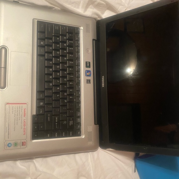 Laptop - Picture 1 of 2